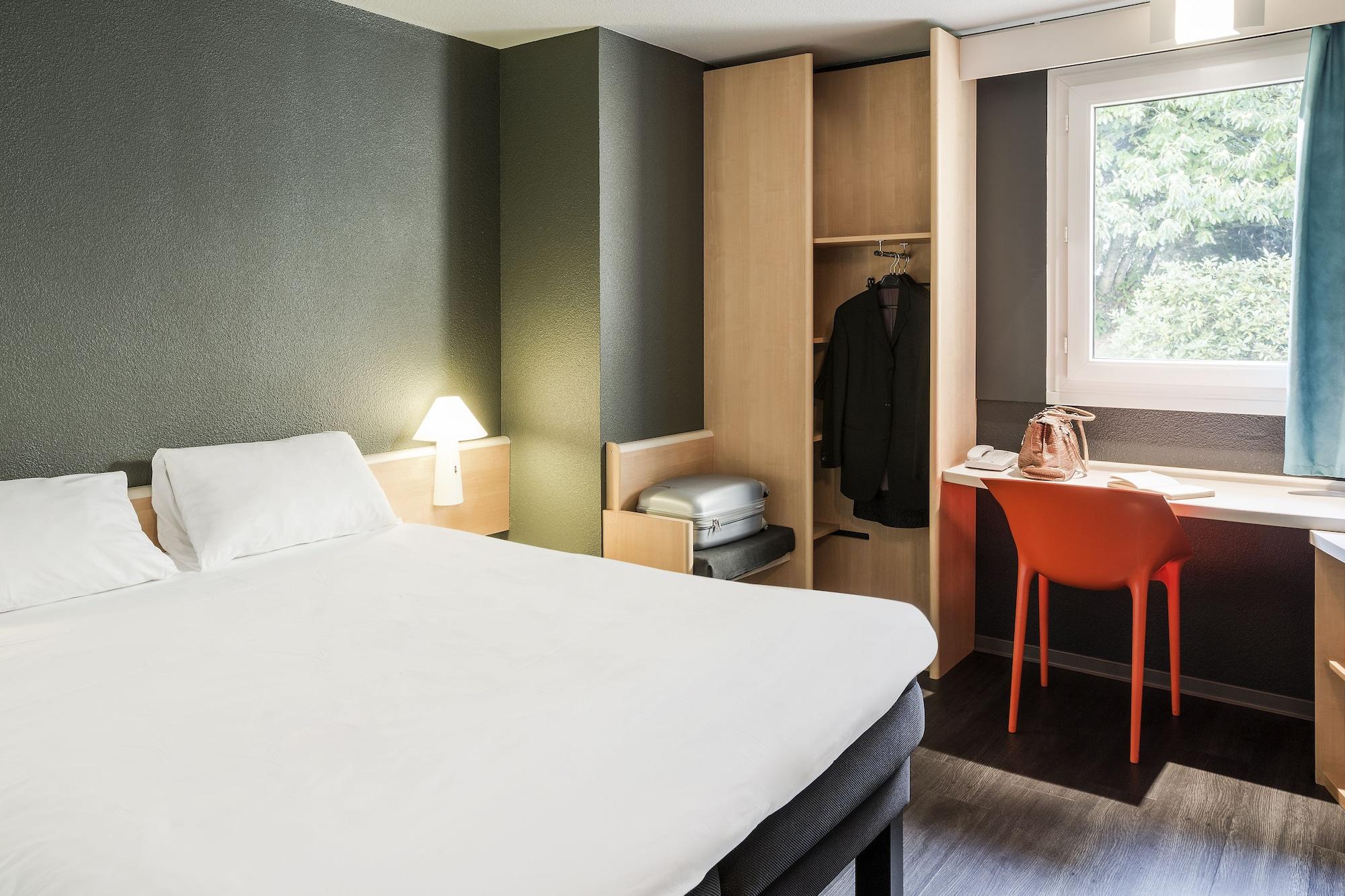 Hotel Ibis Rennes Cesson Esterno foto