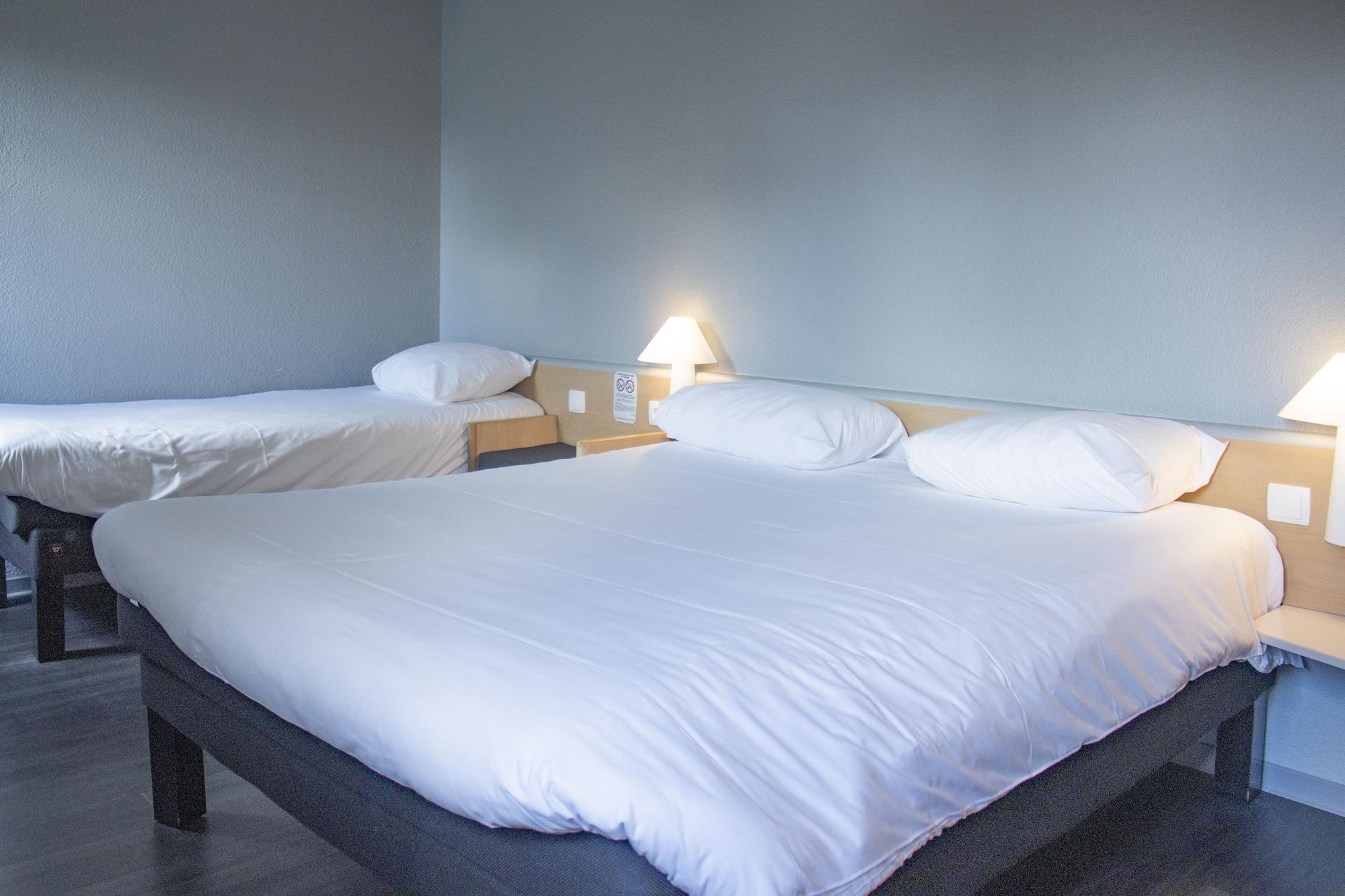 Hotel Ibis Rennes Cesson Esterno foto