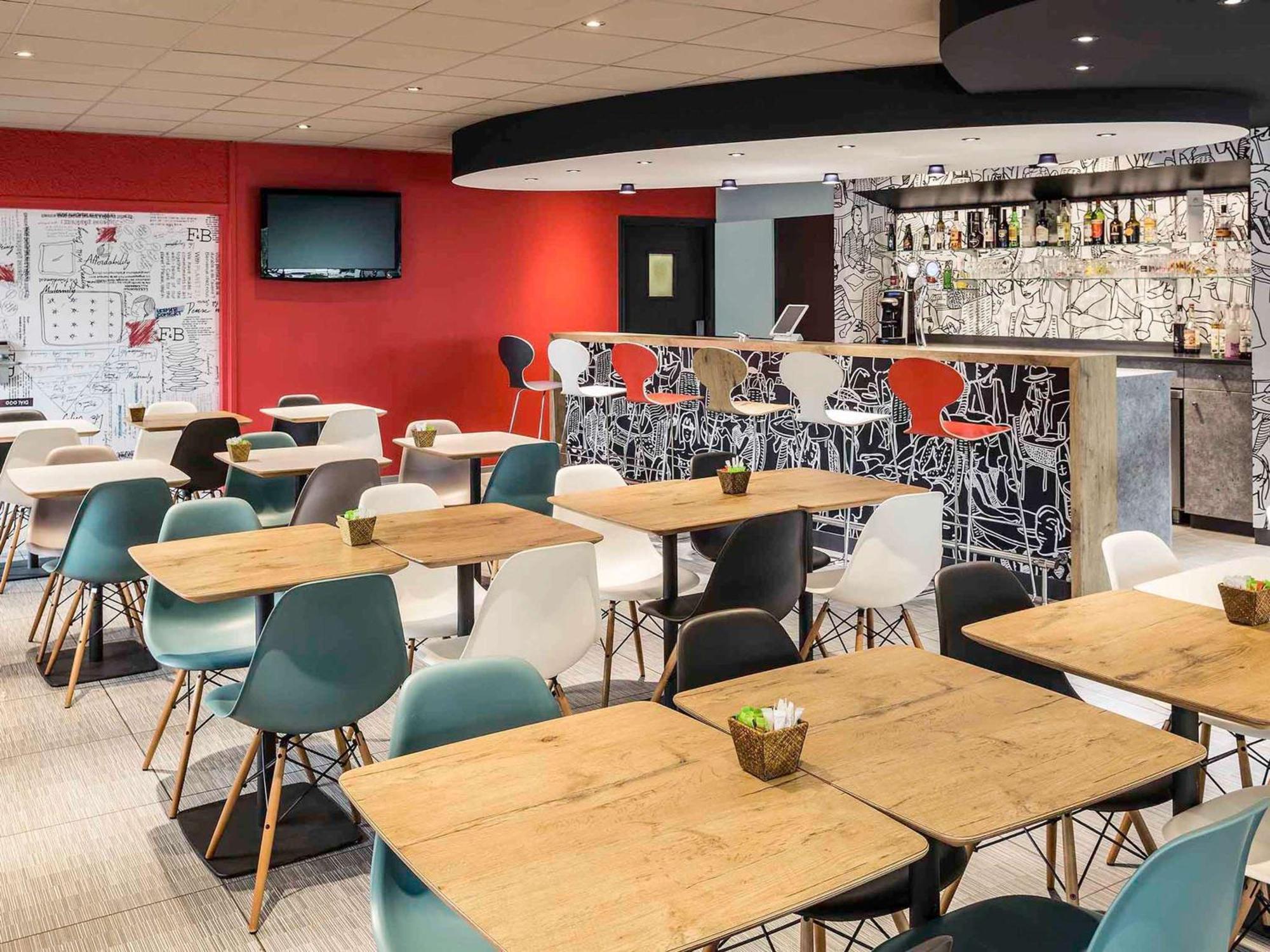 Hotel Ibis Rennes Cesson Esterno foto