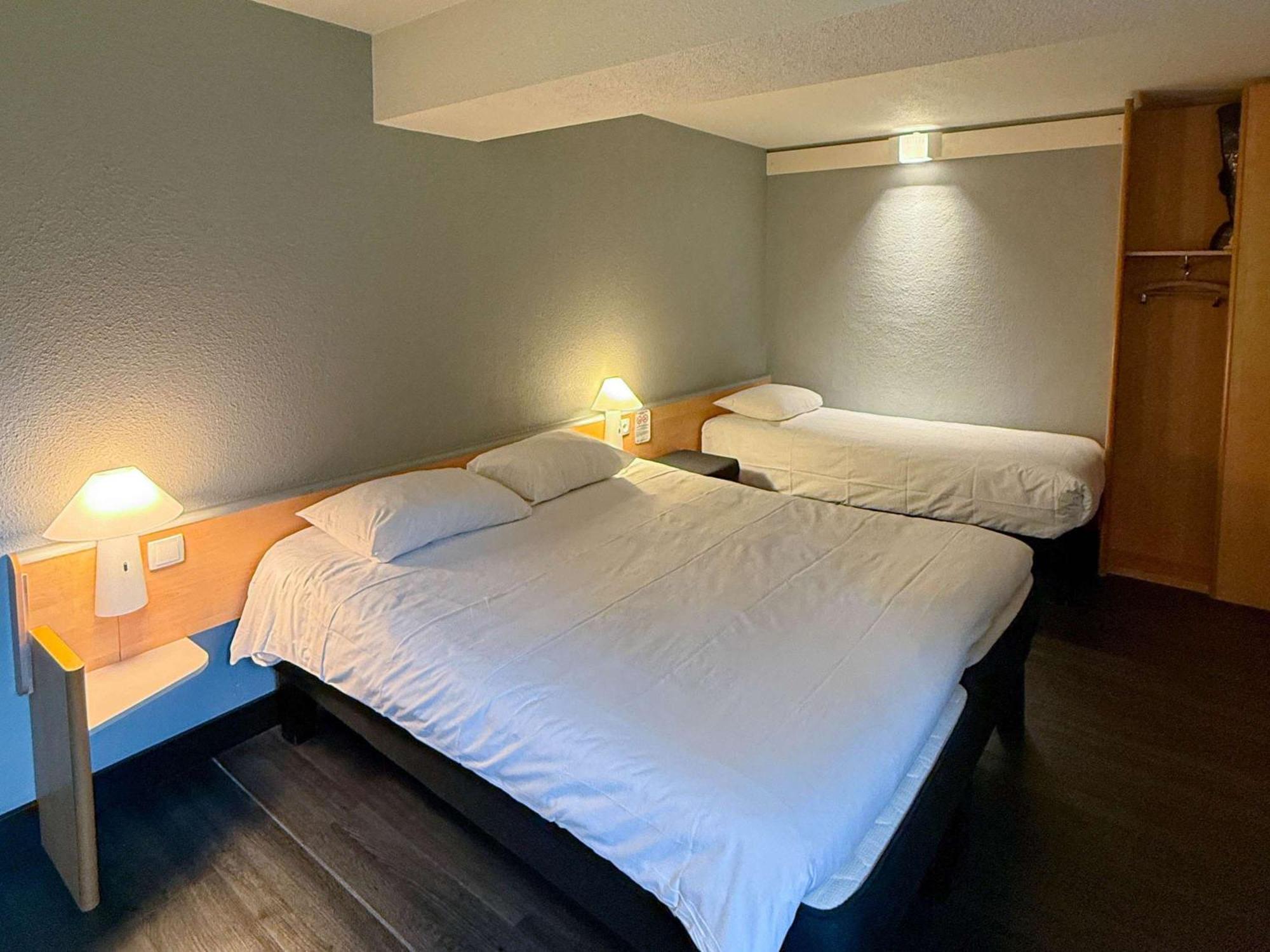 Hotel Ibis Rennes Cesson Esterno foto