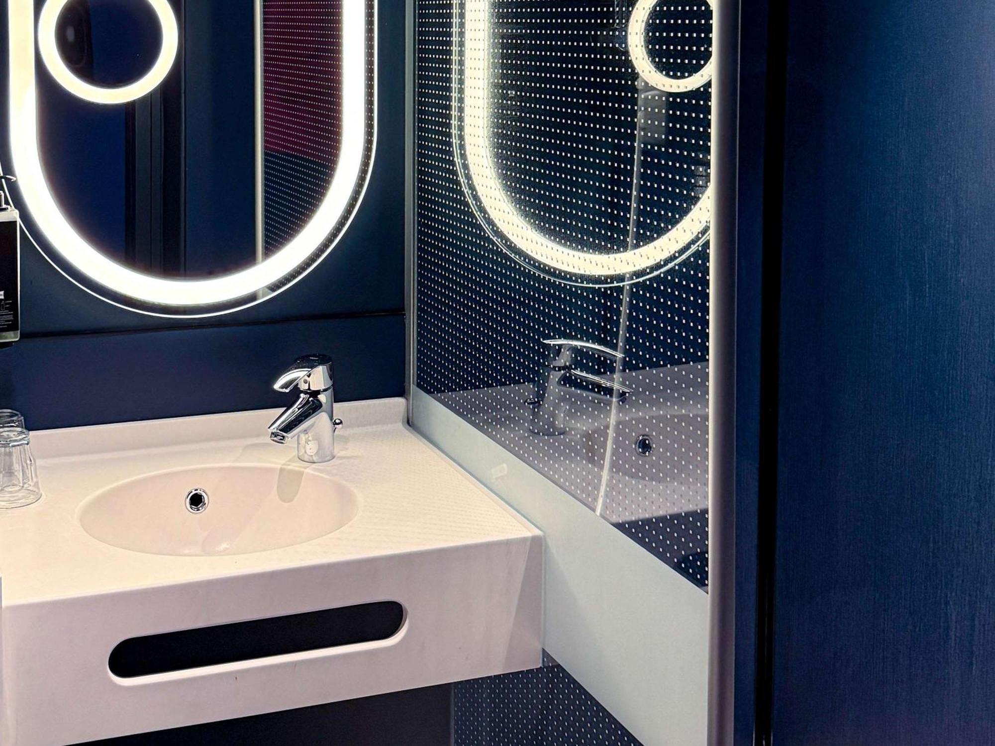 Hotel Ibis Rennes Cesson Esterno foto