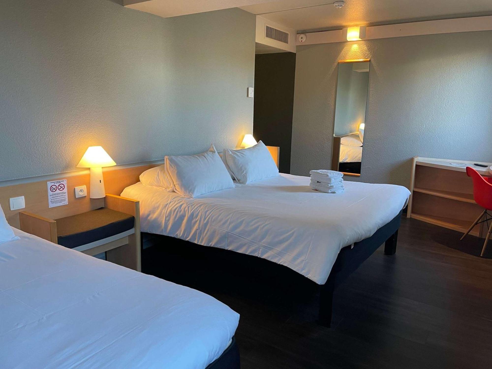 Hotel Ibis Rennes Cesson Esterno foto